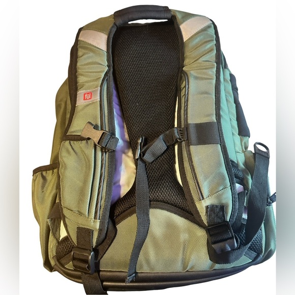 FŪL Backback (Used - Good Condition) 🏔️ - Picture 2 of 5